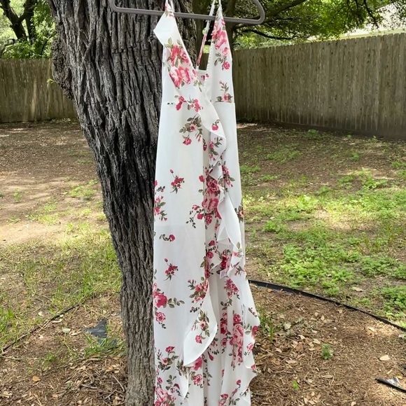 Event Buzz Floral Ruffle Maxi Dress from Vici - Picture 1 of 5